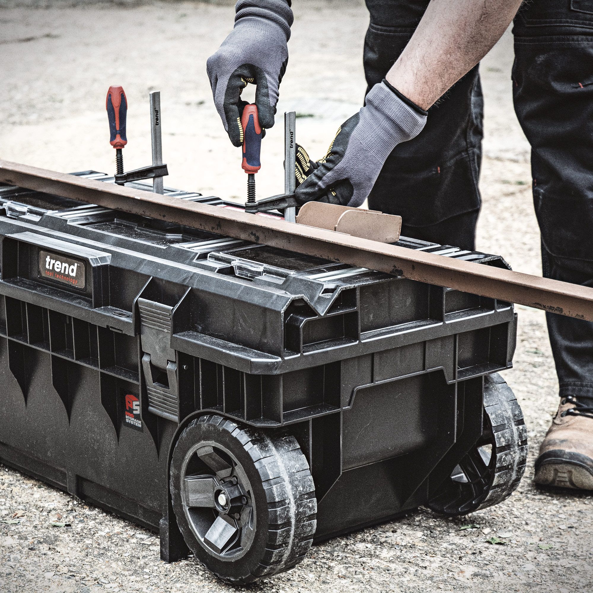 Trend discount tool storage